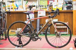 ミドルグレード・ディスクブレーキロードバイク