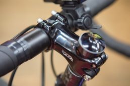 ミドルグレード・ディスクブレーキロードバイク