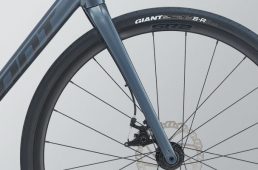 ジャイアント・CONTEND