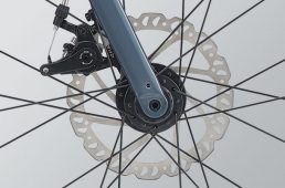 ジャイアント・CONTEND