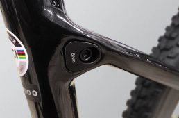 ジャイアント・TCX ADVANCED PRO