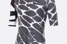 エムビーウェア