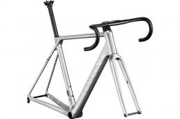 キャニオン・CFR