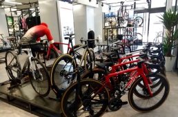 ラビットストリート神戸店