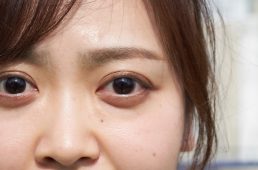 調光コンタクトレンズ