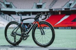 イネオス・グレナディアーズ