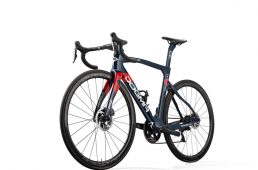 ピナレロ・ドグマ F12