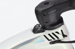 キャニオン・ラックス