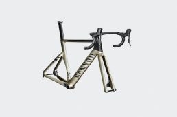 キャニオン・新型エアロード