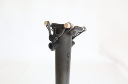 T1エアロシートポスト