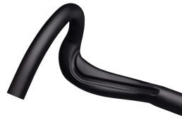 PLTエルゴカーボン