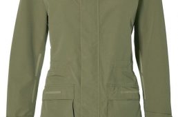 バジル・レインウェア