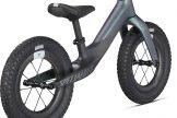 スペシャライズドがカーボン製キッズバイク「HOTWALK CARBON」を