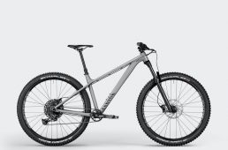 キャニオンのエンデューロ・ハードテール・マウンテンバイク、新型