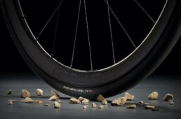 ボントレガー・AW3 Hard-Case Liteタイヤ