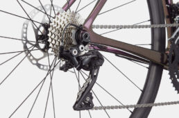 キャノンデール・スーパーシックスEVOカーボンディスク105