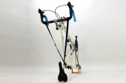 R250 ハンドルロック 輪行ベルト