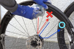 スポークを洗う方向