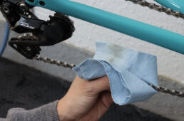 チェーンの水分の拭き取り