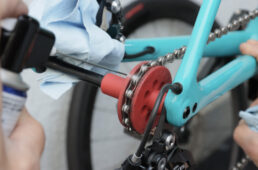 1リンクずつ、クランクを回しながら噴射していく