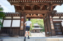 SPDシューズなら名所に立ち寄りやすい