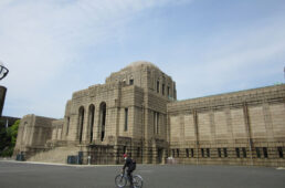 聖徳記念絵画館