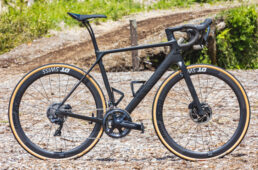 キャニオン・エンデュレースCF SLX