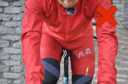 サドルの後ろ側に座りすぎると内股がサドルにこすれてしまう