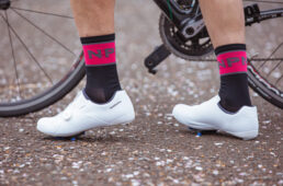 SPD-SLクリートは比較的滑りにくく歩きやすい方だ