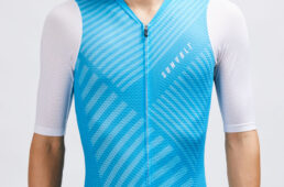 「クールメッシュセパレートワンピース」のメッシュ生地の様子