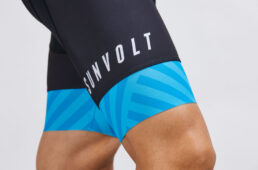 「クールメッシュセパレートワンピース」の裾