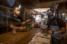 佐渡島で大人のサイクリング