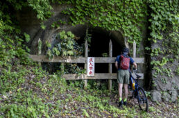佐渡金山のトンネル