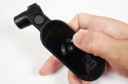 二重丸のボタンを押すと空気圧調整モードとなる。空気圧調整モード中にエアリリースボタンを押すと空気が抜け、その空気圧を測定する。