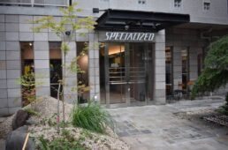 スペシャライズド松戸の外観