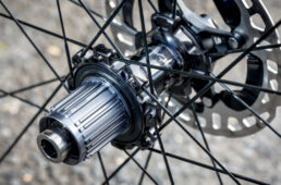 WH-R9270-C50のリヤハブ