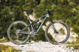 キャニオン・ラックストレイル