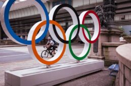 五輪のモニュメント