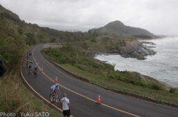 男子ロードレース［男子C1-3］先頭集団、山岳の1周目