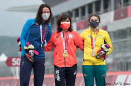 杉浦佳子がパラ自転車ロードTTで金メダル