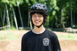 板垣奏男さん