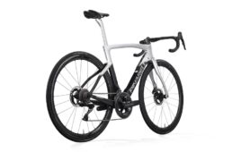 ピナレロ・ドグマ F デュラエース Di2 ディスク