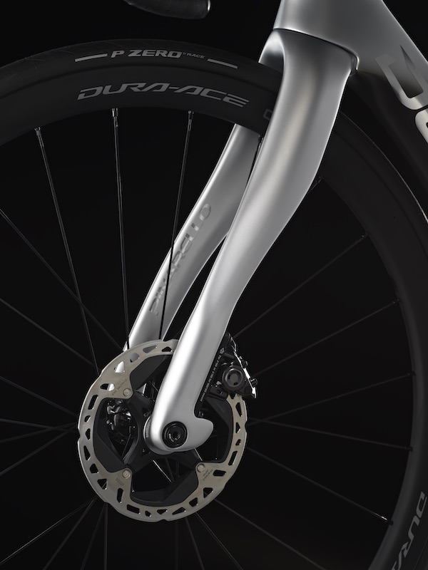 ピナレロ・ドグマ F デュラエース Di2 ディスク