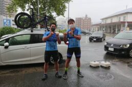 サポートカーとニシバとゴンザ