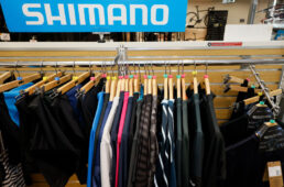 ベックオンのシマノウェアコーナー