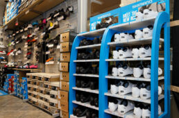 シルベストサイクルのシマノシューズコーナー