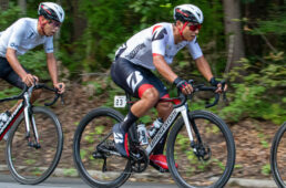 「JBCF群馬CSCロードレース」を走る今村駿介選手