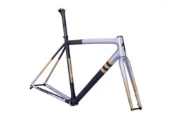 Sワークスクラックス