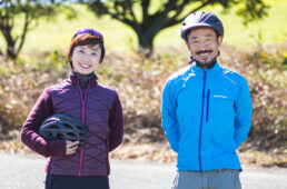 ガイド役の飯島誠さんとおおやようこさん