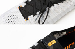 シューレースはタン上部に収納できる